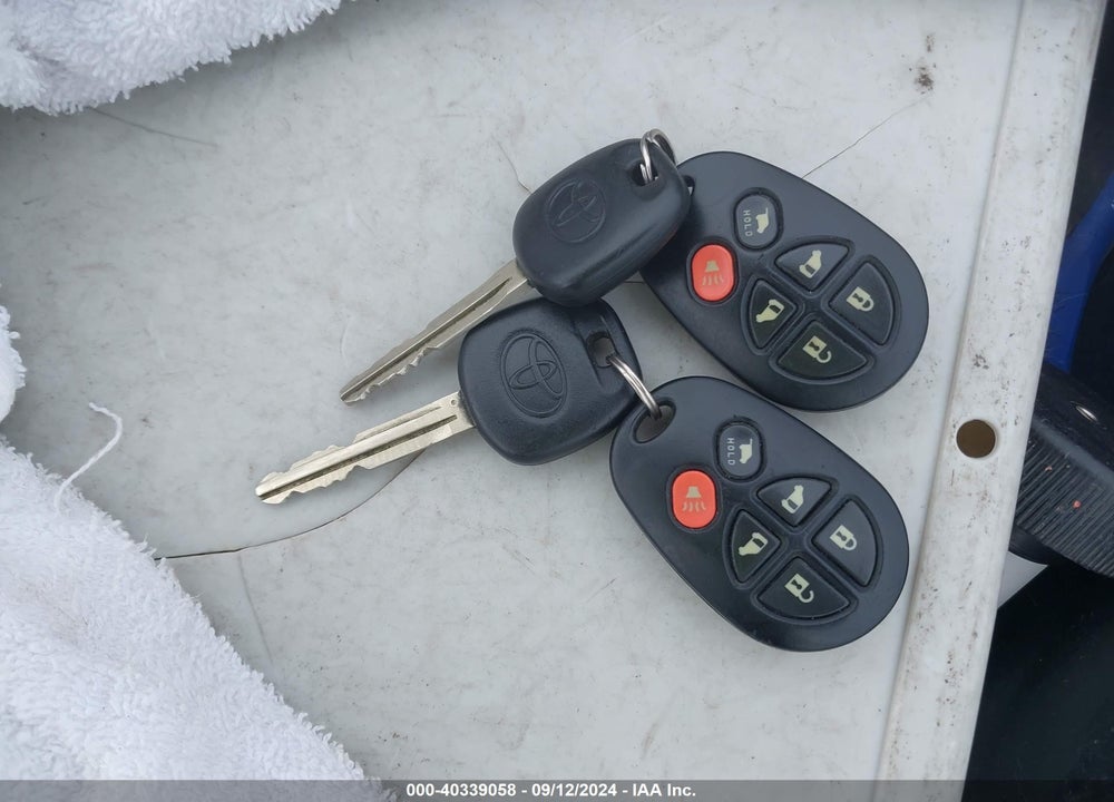2005 TOYOTA SIENNA XLE VIN: 5TDZA22C25S374489