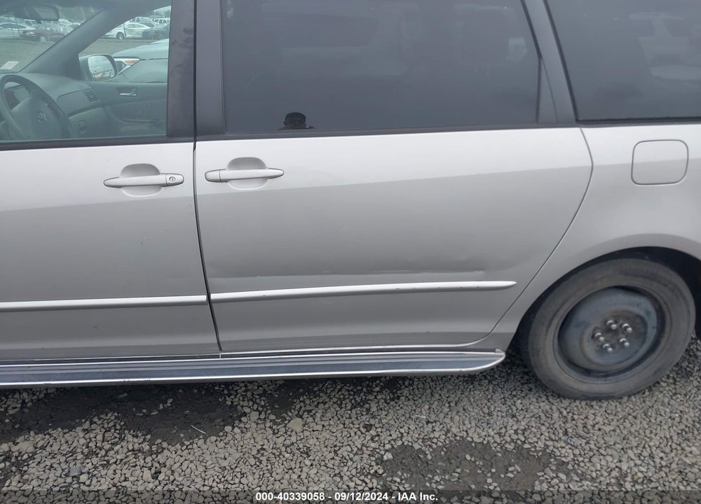 2005 TOYOTA SIENNA XLE VIN: 5TDZA22C25S374489