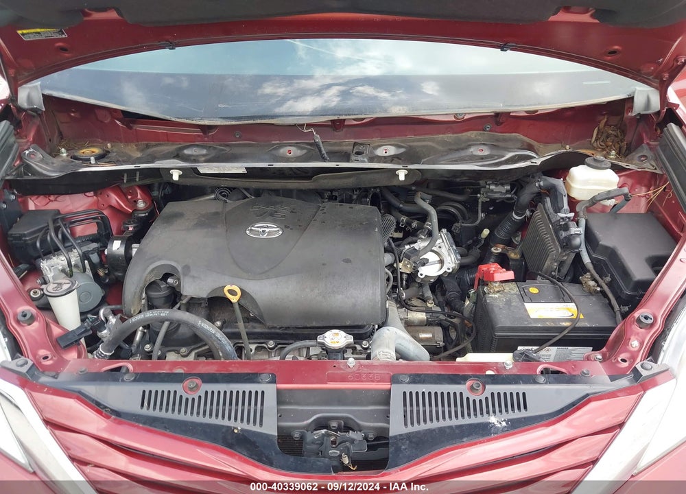 2017 TOYOTA SIENNA LE 8 PASSENGER VIN: 5TDKZ3DC4HS779349