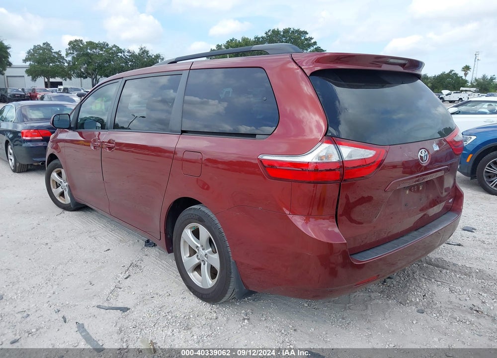 2017 TOYOTA SIENNA LE 8 PASSENGER VIN: 5TDKZ3DC4HS779349