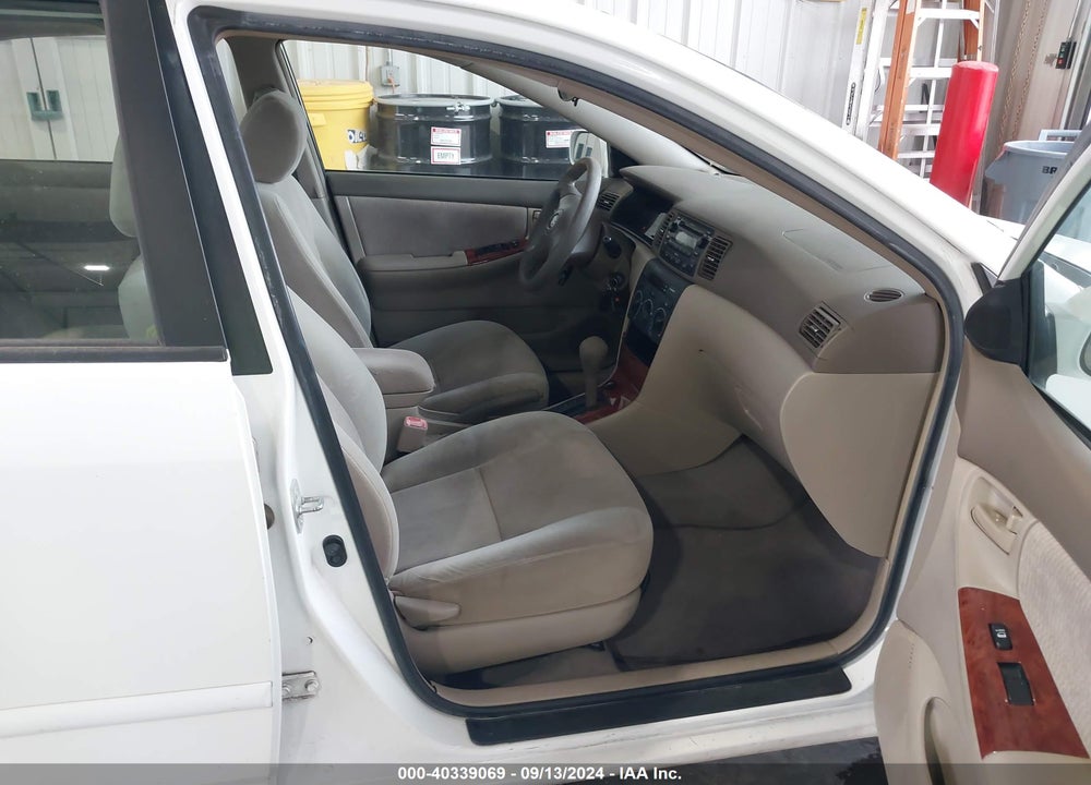 2008 TOYOTA COROLLA LE VIN: 1NXBR32E08Z014098