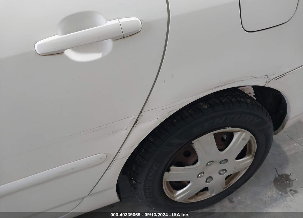 2008 TOYOTA COROLLA LE VIN: 1NXBR32E08Z014098