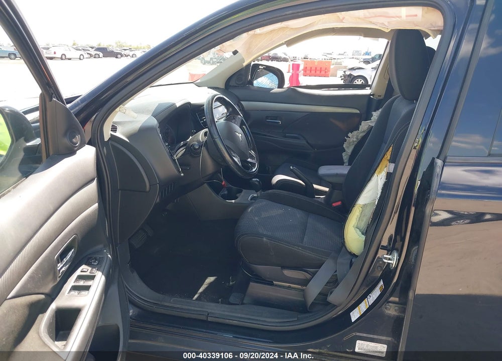 2016 MITSUBISHI OUTLANDER ES VIN: JA4AD2A38GZ008280
