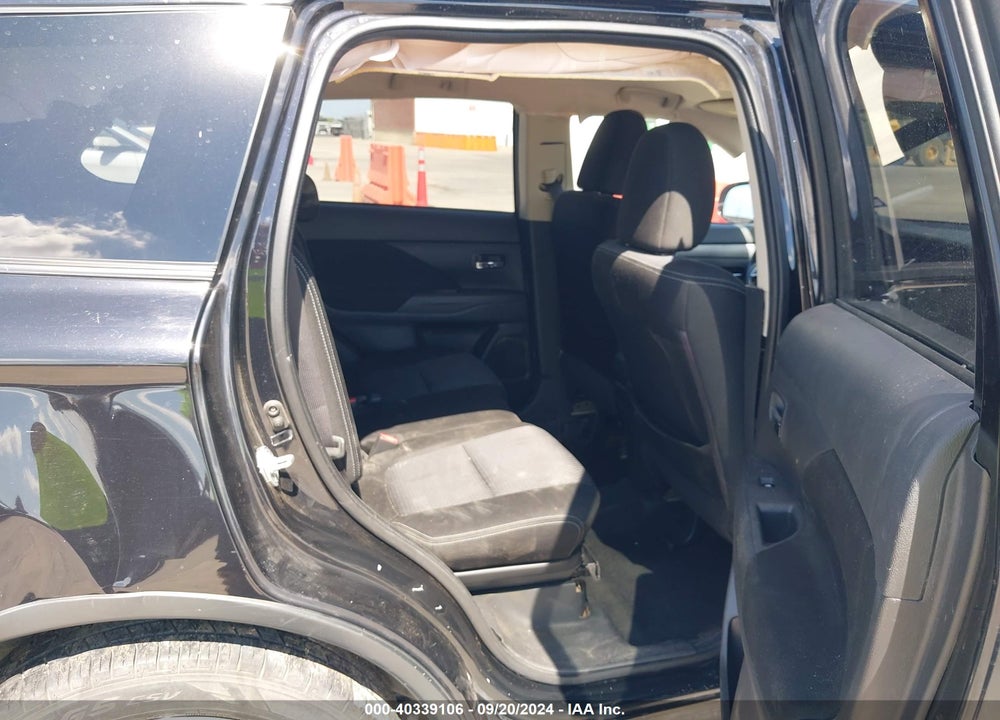 2016 MITSUBISHI OUTLANDER ES VIN: JA4AD2A38GZ008280