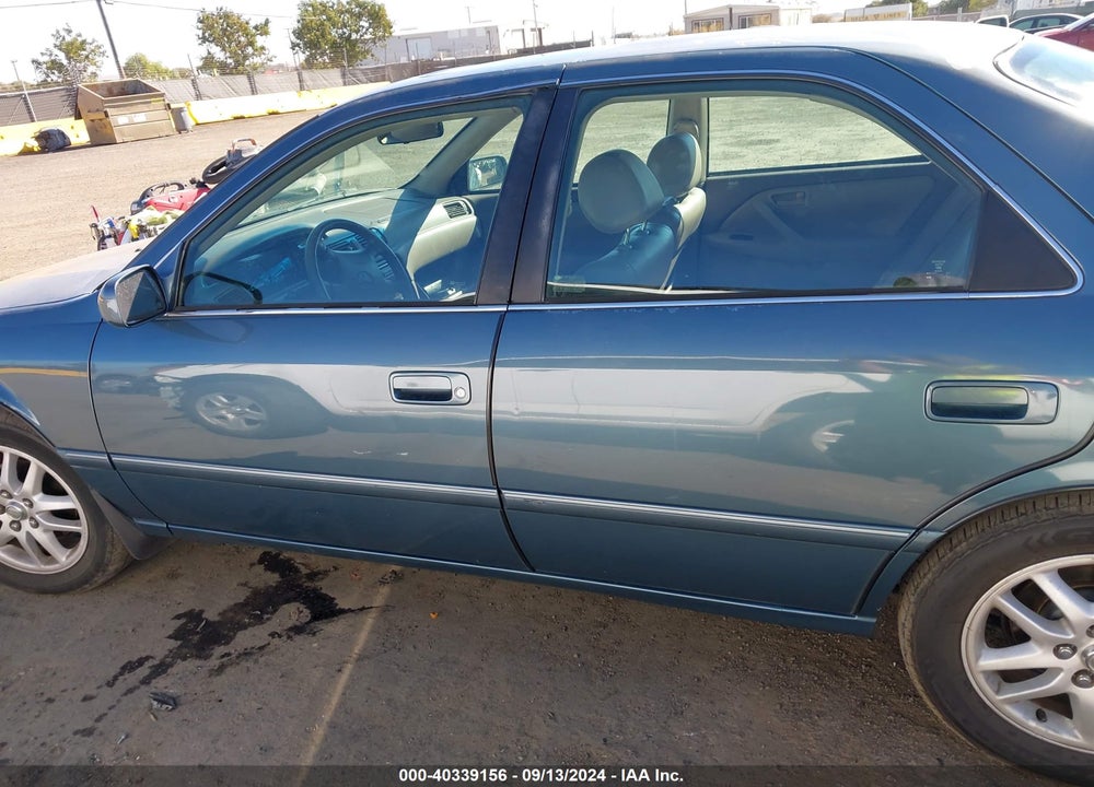 2001 TOYOTA CAMRY XLE V6 VIN: 4T1BF28K41U961215