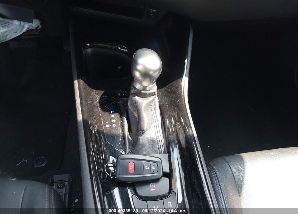 2019 TOYOTA C-HR LIMITED VIN: JTNKHMBXXK1013690
