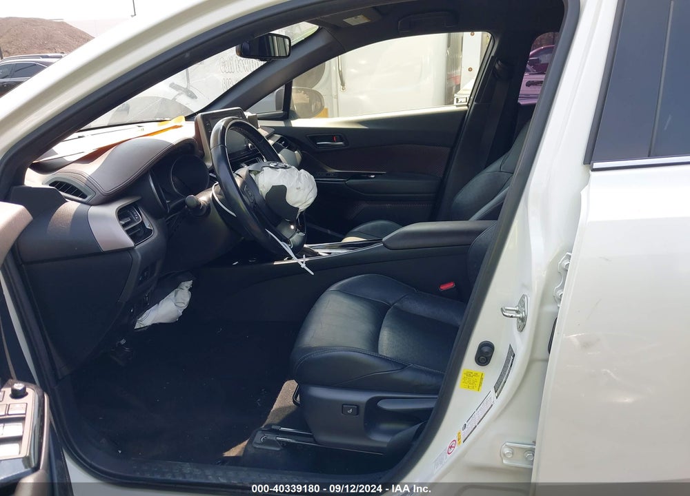 2019 TOYOTA C-HR LIMITED VIN: JTNKHMBXXK1013690