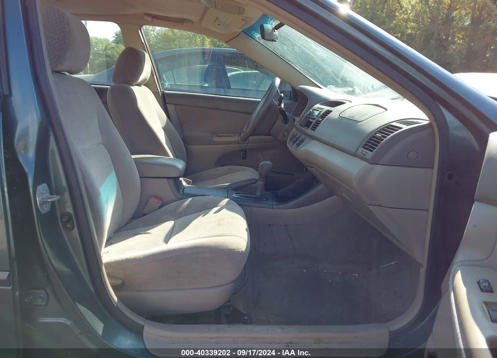 2004 TOYOTA CAMRY LE VIN: 4T1BE32K14U261125