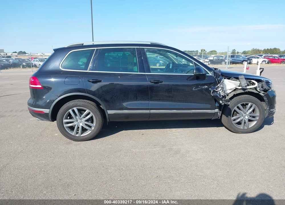 2015 VOLKSWAGEN TOUAREG VIN: WVGEF9BP6FD007745