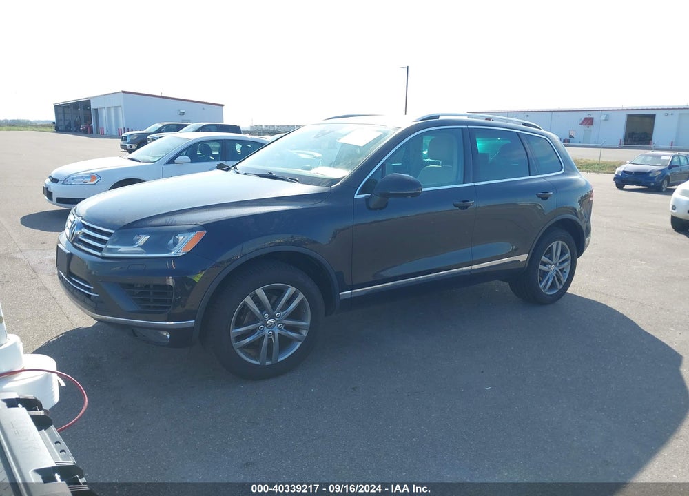 2015 VOLKSWAGEN TOUAREG VIN: WVGEF9BP6FD007745