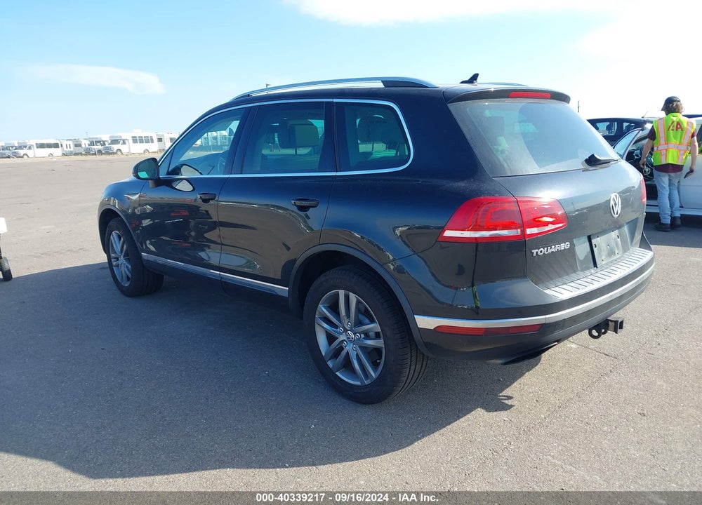 2015 VOLKSWAGEN TOUAREG VIN: WVGEF9BP6FD007745