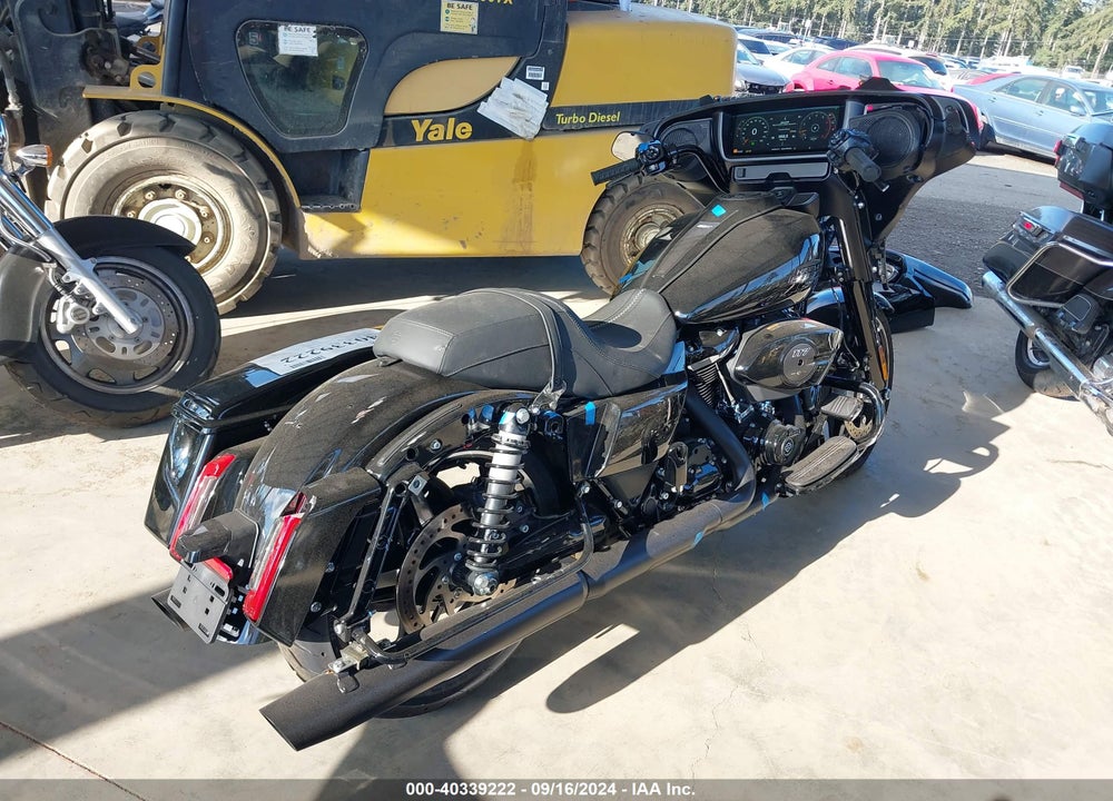 2024 HARLEY-DAVIDSON FLHX VIN: 1HD1KB711RB639657