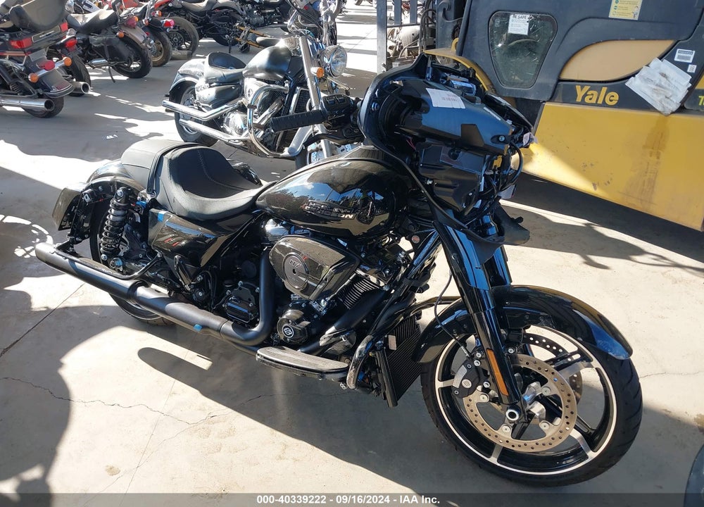 2024 HARLEY-DAVIDSON FLHX VIN: 1HD1KB711RB639657