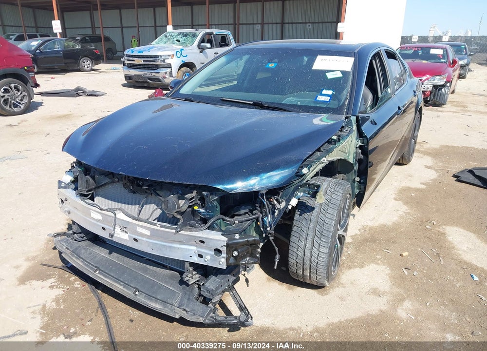 2018 TOYOTA CAMRY SE VIN: 4T1B11HK5JU639790