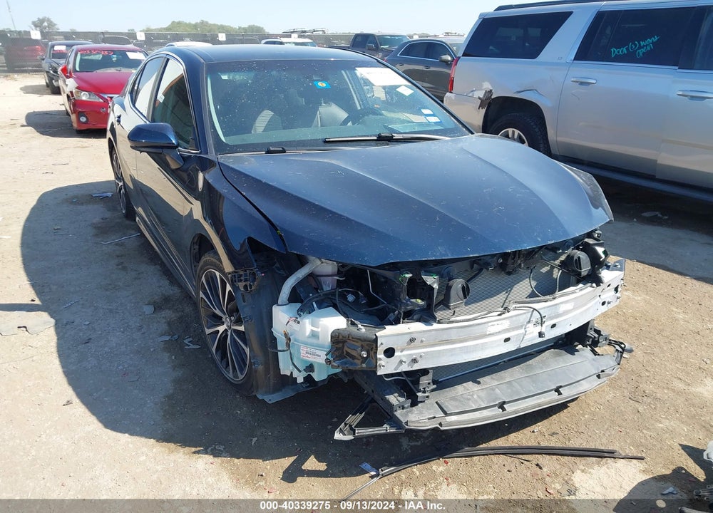 2018 TOYOTA CAMRY SE VIN: 4T1B11HK5JU639790