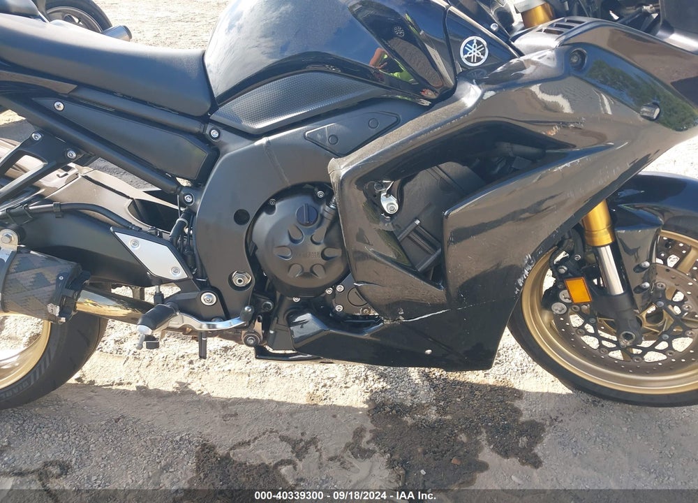 2010 YAMAHA FZ1 S VIN: JYARN17E4AA007850