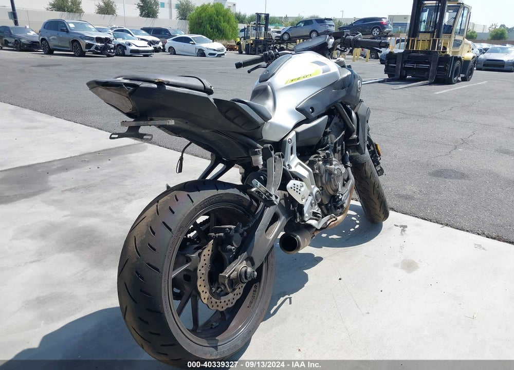 2017 YAMAHA FZ07 C VIN: JYARM06Y3HA004117