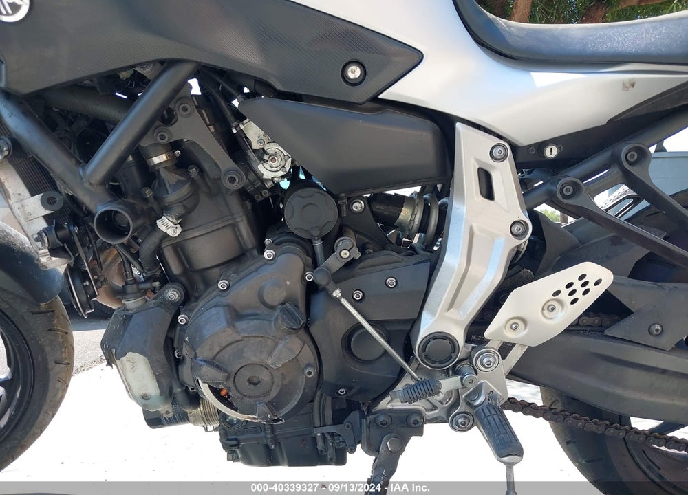 2017 YAMAHA FZ07 C VIN: JYARM06Y3HA004117