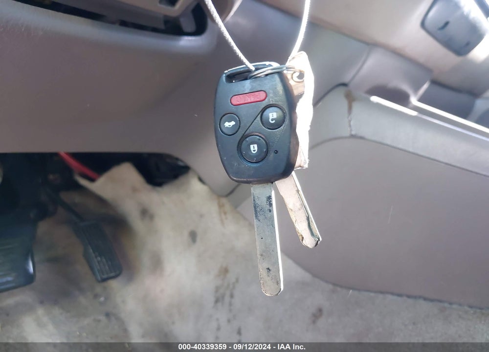 2002 HONDA ACCORD 3.0 EX VIN: 1HGCG16502A068556