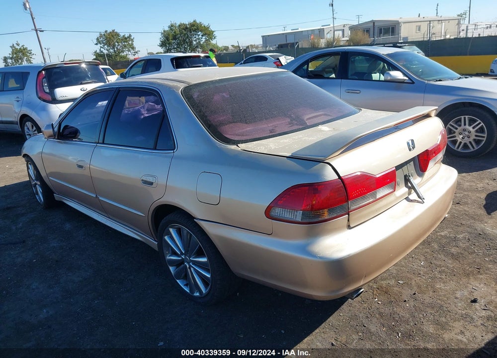 2002 HONDA ACCORD 3.0 EX VIN: 1HGCG16502A068556