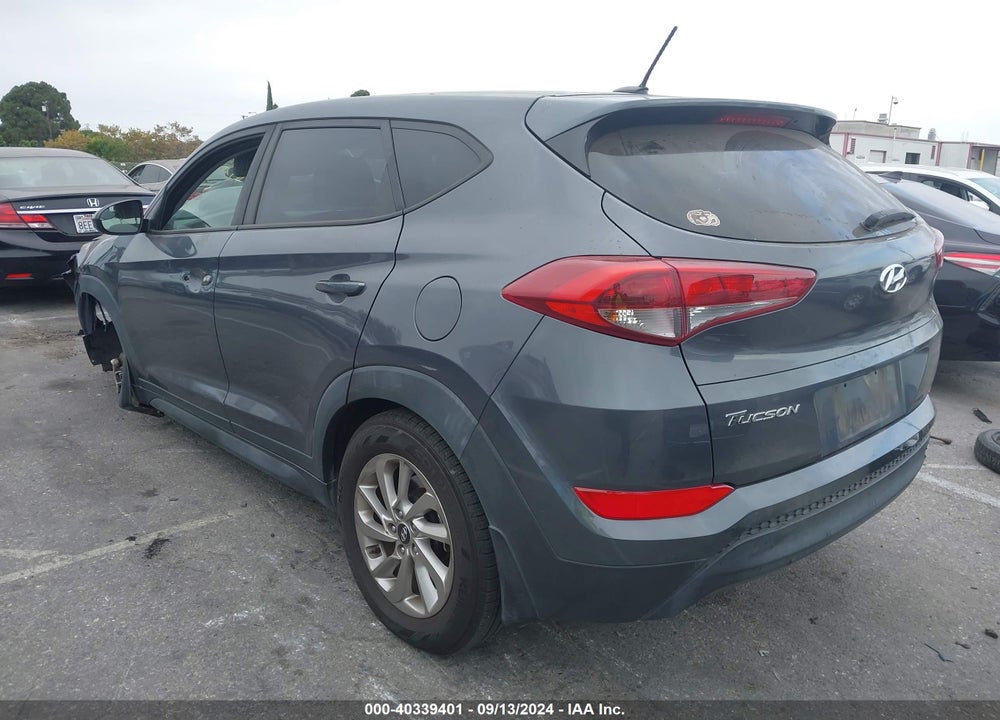 2017 HYUNDAI TUCSON SE VIN: KM8J23A45HU423108