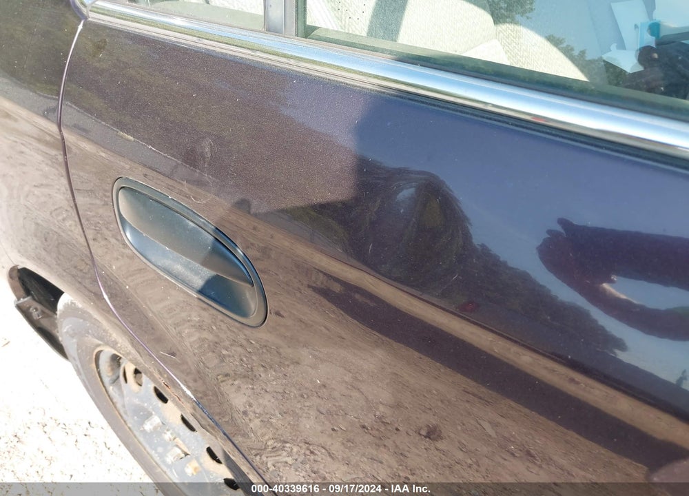 2000 HONDA CIVIC LX VIN: 1HGEJ6670YL030329