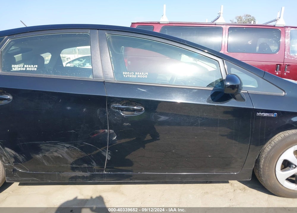 2015 TOYOTA PRIUS TWO VIN: JTDKN3DUXF0433519