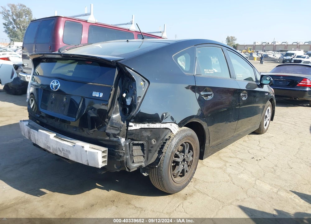 2015 TOYOTA PRIUS TWO VIN: JTDKN3DUXF0433519