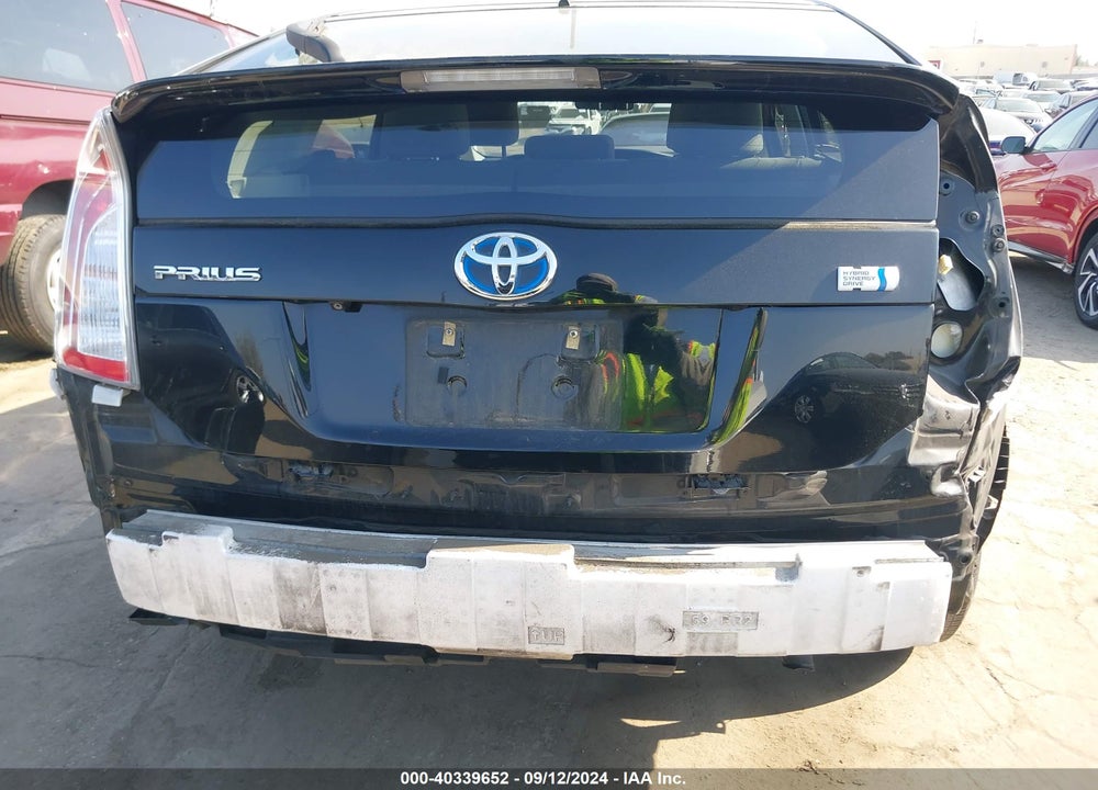 2015 TOYOTA PRIUS TWO VIN: JTDKN3DUXF0433519