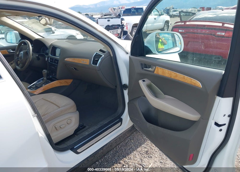 2009 AUDI Q5 3.2 PREMIUM VIN: WA1KK78R99A017718