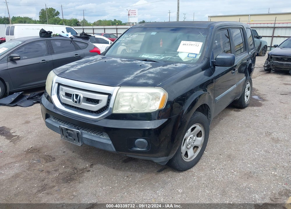 2011 HONDA PILOT LX VIN: 5FNYF4H20BB006562