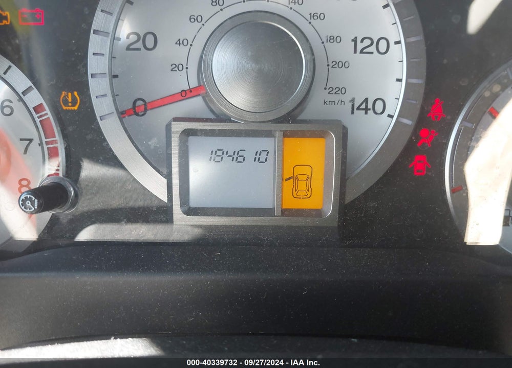2011 HONDA PILOT LX VIN: 5FNYF4H20BB006562