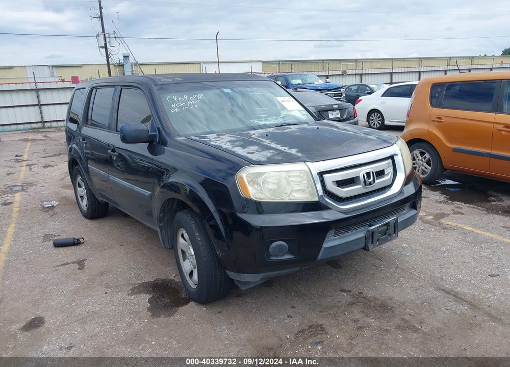 2011 HONDA PILOT LX VIN: 5FNYF4H20BB006562
