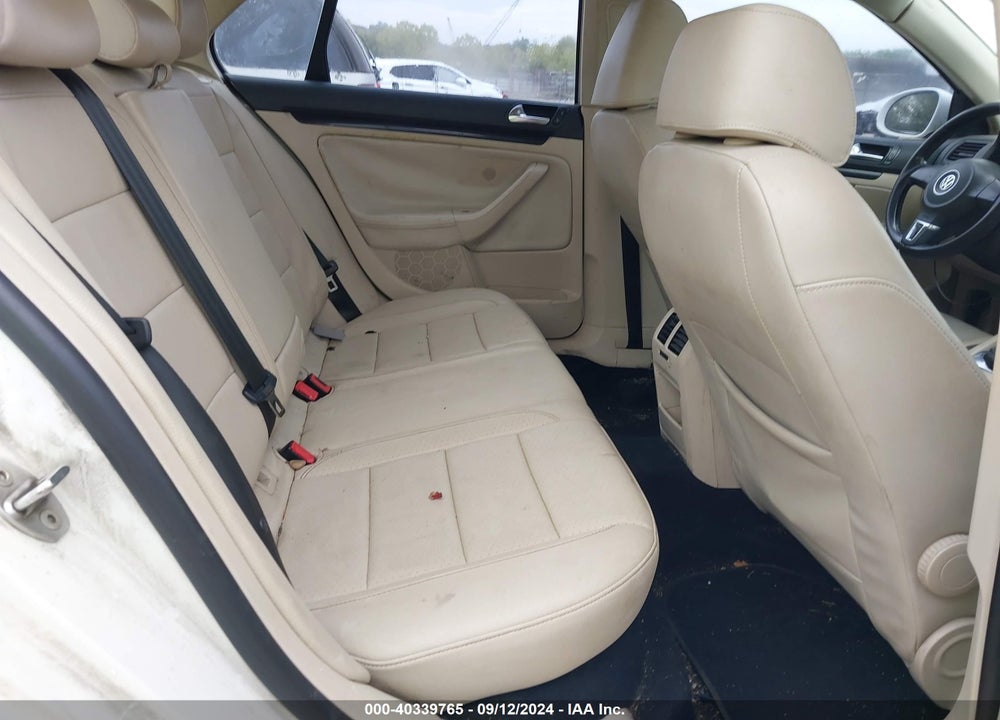 2010 VOLKSWAGEN JETTA SE VIN: 3VWRX7AJ4AM051905