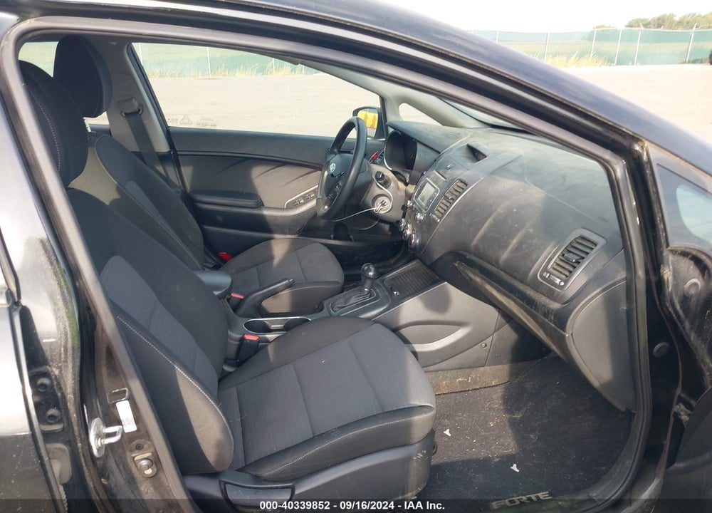 2016 KIA FORTE LX VIN: KNAFX4A63G5537908