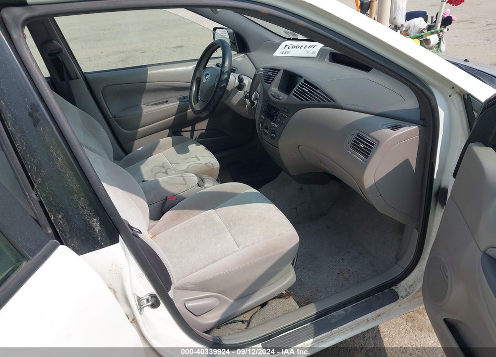 2002 TOYOTA PRIUS VIN: JT2BK12UX20049470