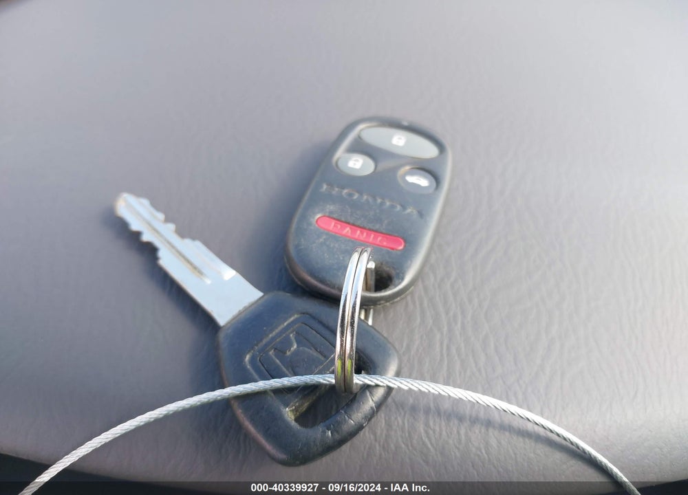 2001 HONDA ACCORD 3.0 EX VIN: 1HGCG16541A056568