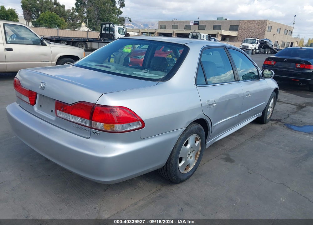 2001 HONDA ACCORD 3.0 EX VIN: 1HGCG16541A056568