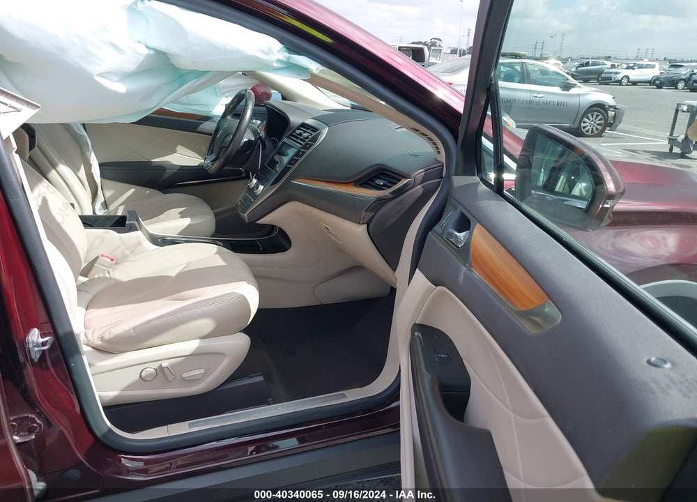 2019 LINCOLN MKC SELECT VIN: 5LMCJ2C96KUL17334