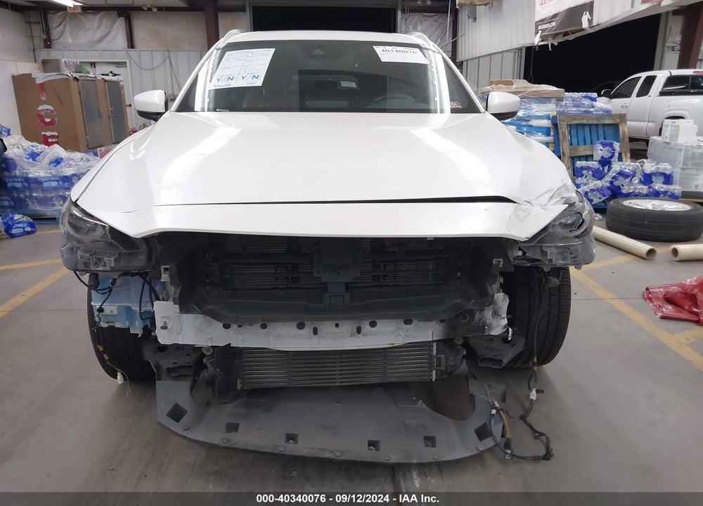 2018 MAZDA CX-9 SIGNATURE VIN: JM3TCBEY4J0200144