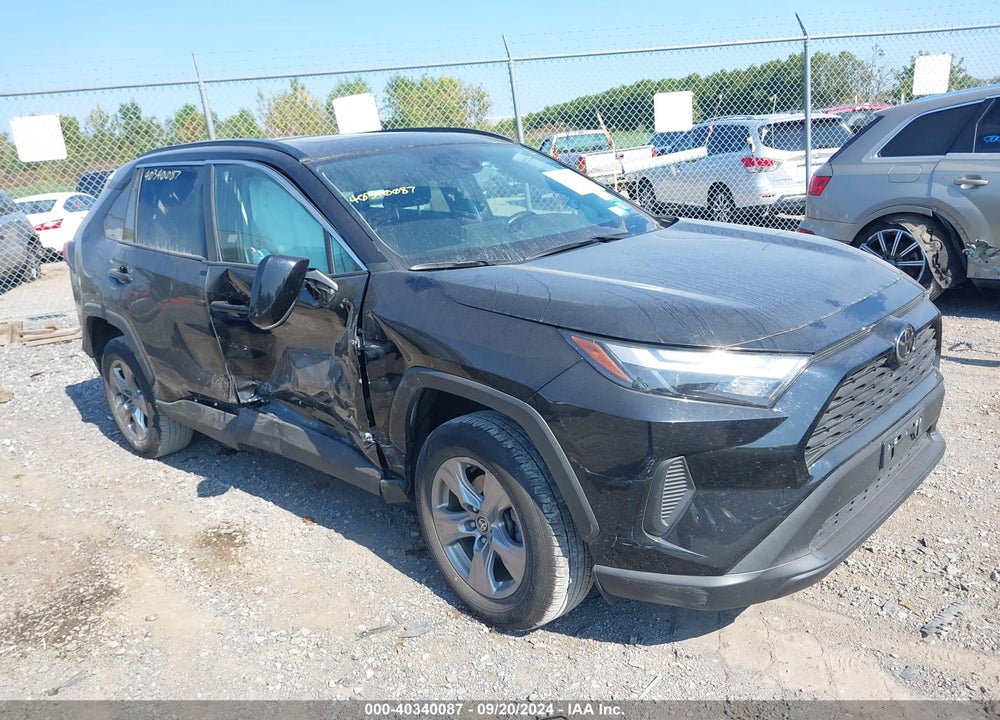 2022 TOYOTA RAV4 XLE VIN: 2T3P1RFV8NC313384