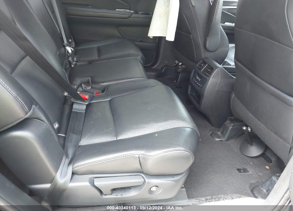 2018 HONDA PILOT EX-L VIN: 5FNYF5H55JB010637