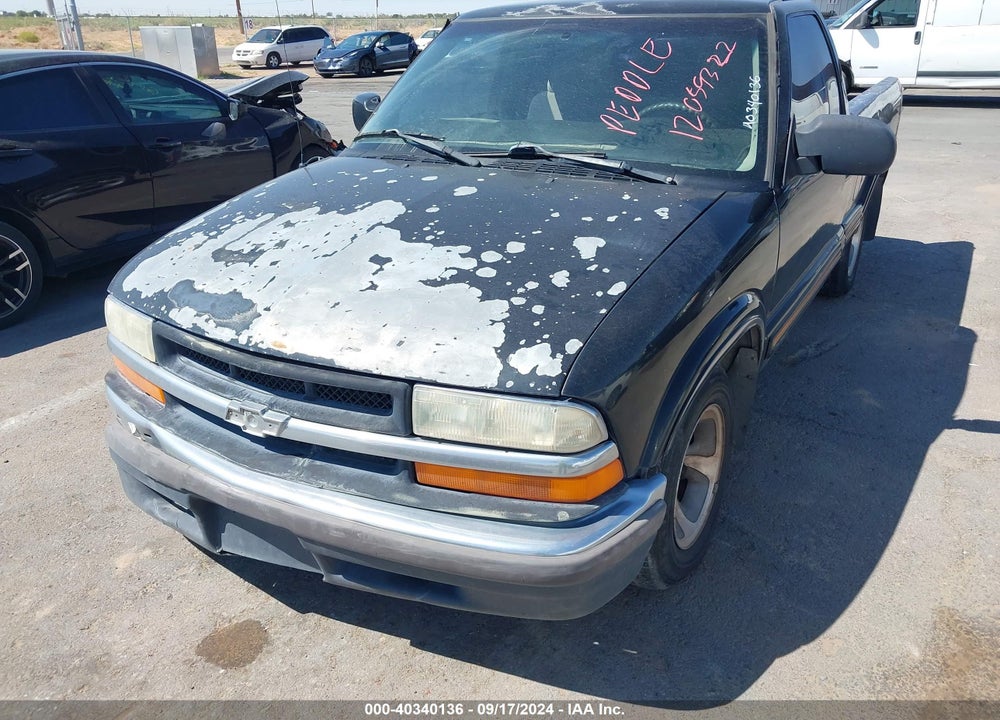 2000 CHEVROLET S-10 LS VIN: 1GCCS1446Y8174582