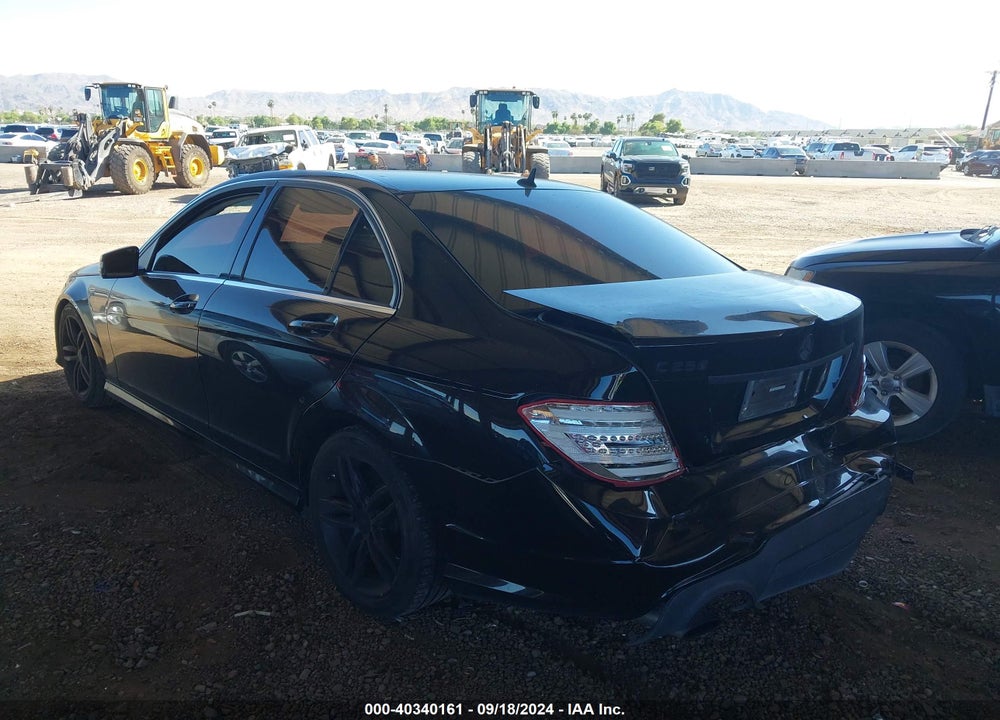 2013 MERCEDES-BENZ C 250 LUXURY/SPORT VIN: WDDGF4HB7DR255312