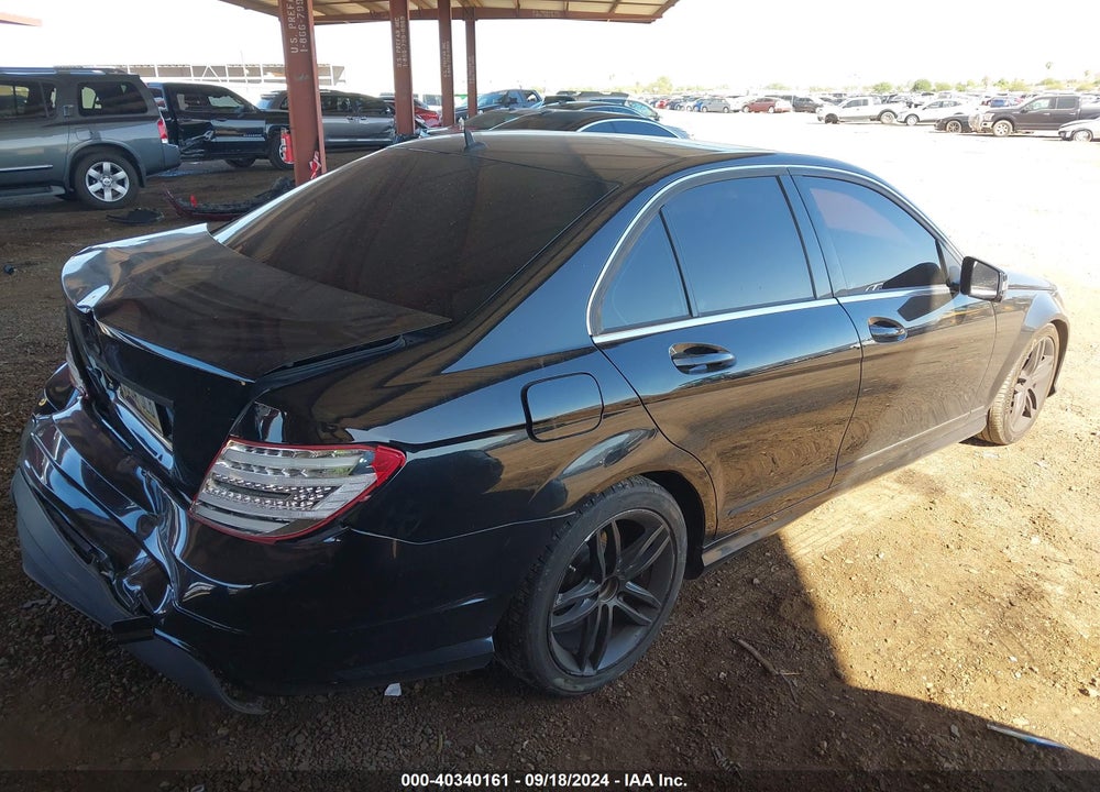 2013 MERCEDES-BENZ C 250 LUXURY/SPORT VIN: WDDGF4HB7DR255312