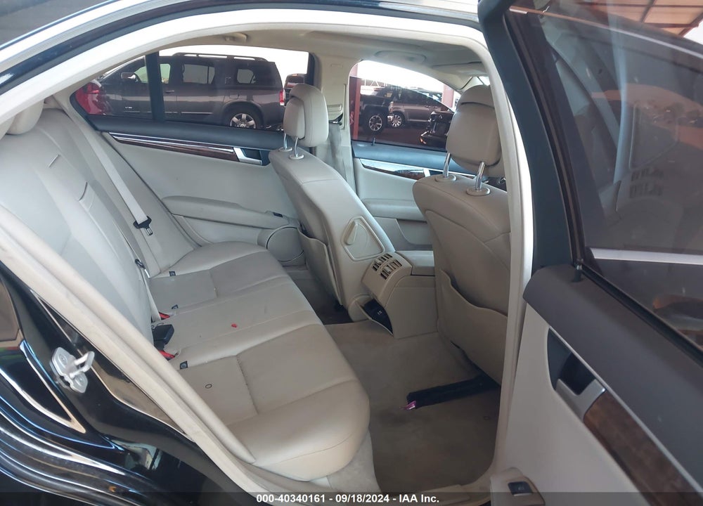2013 MERCEDES-BENZ C 250 LUXURY/SPORT VIN: WDDGF4HB7DR255312
