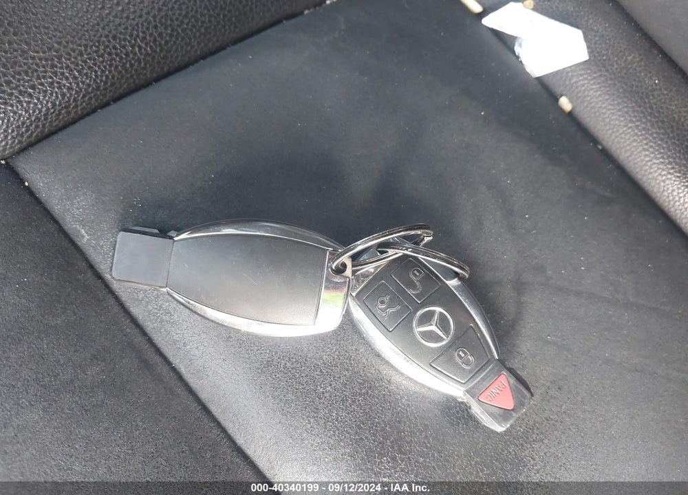 2013 MERCEDES-BENZ C 300 LUXURY 4MATIC/SPORT 4MATIC VIN: WDDGF8AB7DR247650