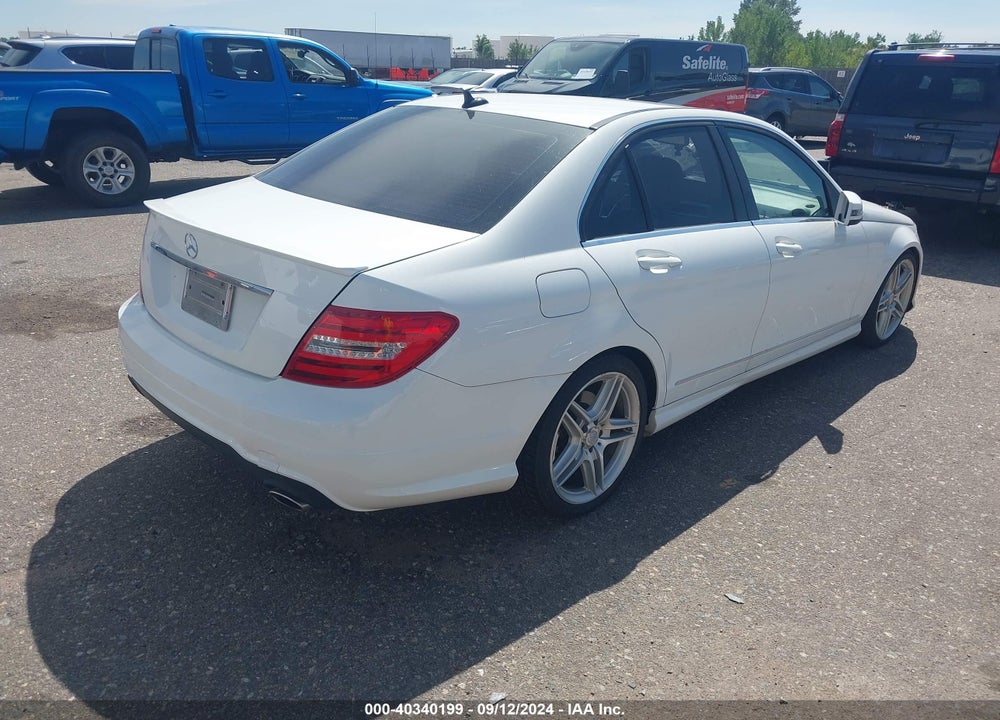 2013 MERCEDES-BENZ C 300 LUXURY 4MATIC/SPORT 4MATIC VIN: WDDGF8AB7DR247650