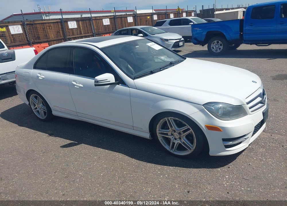 2013 MERCEDES-BENZ C 300 LUXURY 4MATIC/SPORT 4MATIC VIN: WDDGF8AB7DR247650