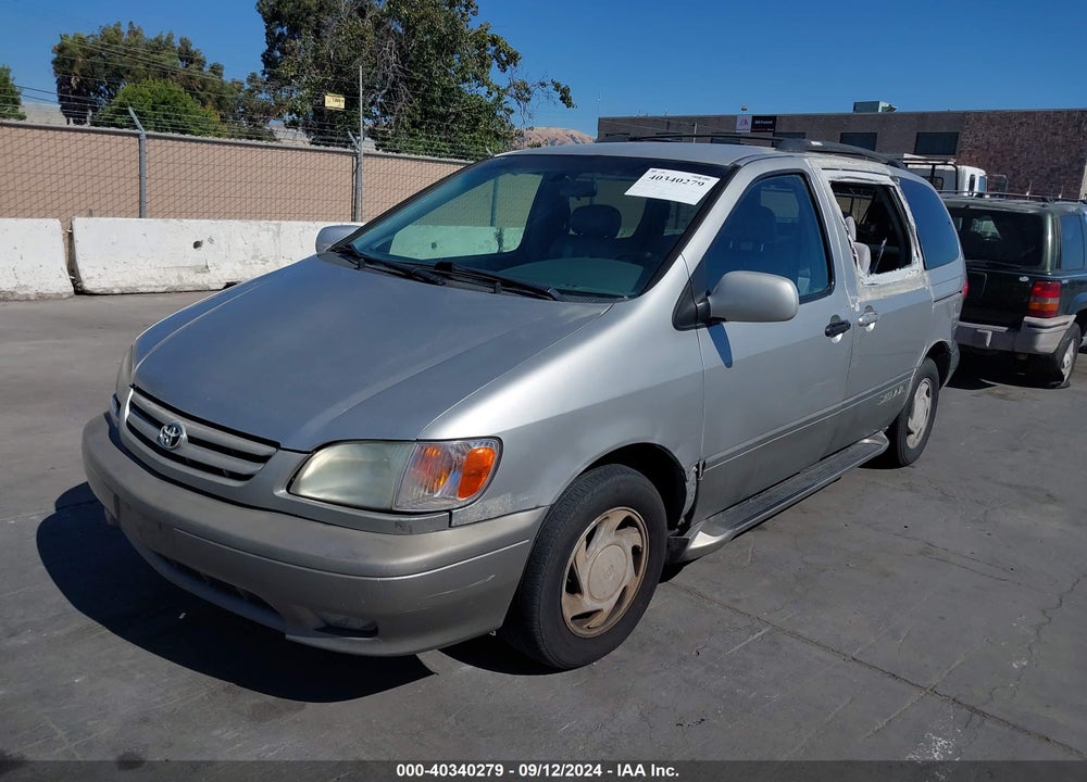 2002 TOYOTA SIENNA XLE VIN: 4T3ZF13C22U468652